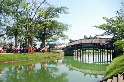 Center And Suburban City Areas Tour  - Foody Tour - Special Vietnamese BBQ